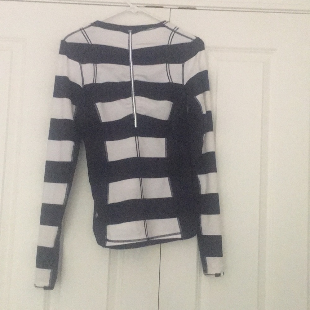 Lululemon long sleeved running top